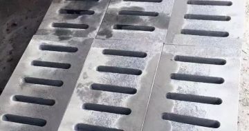青海 芝麻灰石材沟盖板