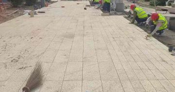 青海黄金麻荔枝面地铺案例