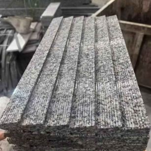 青海 狼牙石