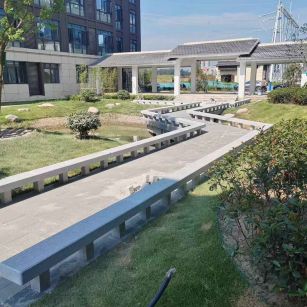 青海 芝麻灰小区坐凳&栏杆安装效果