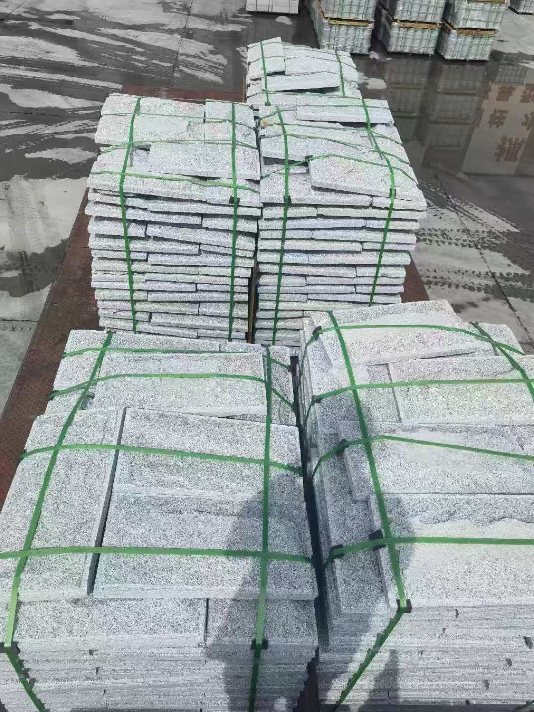青海 芝麻白蘑菇石装车出货