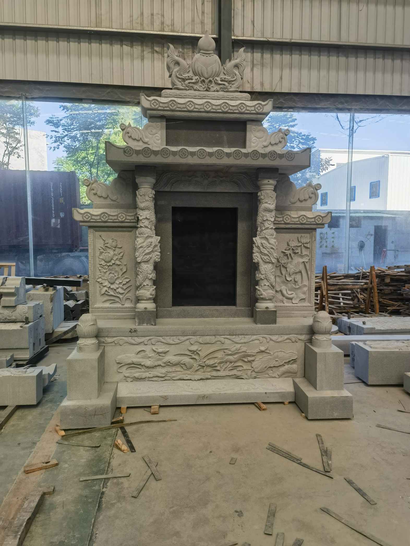 青海 芝麻灰高档墓碑、土墓，一套也支持定做