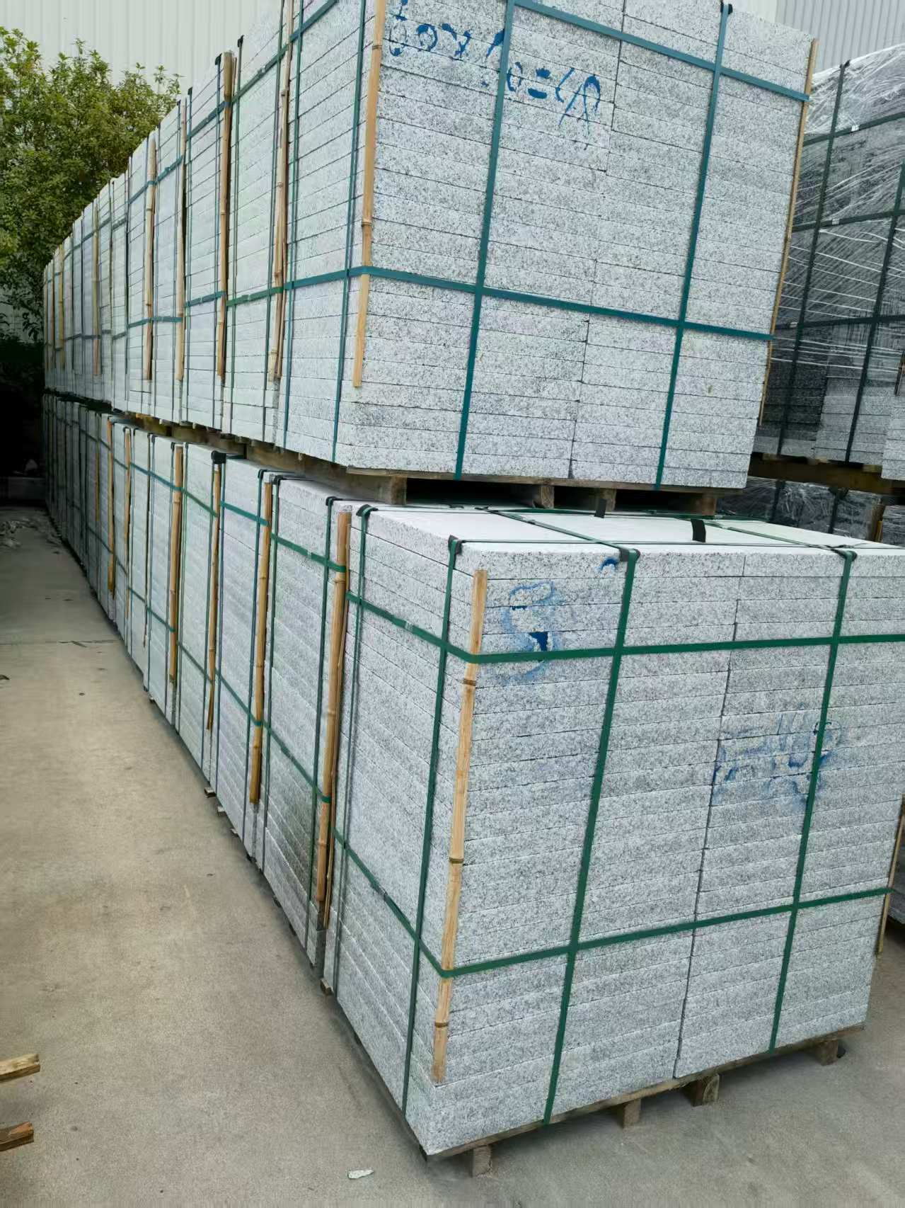 青海 大花芙蓉白火烧成品，市政园林广场地铺石